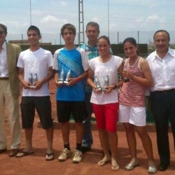 El Club de tenis Castellón organiza con éxito el Trofeo Manuel Alonso regional