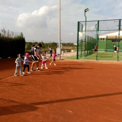 ÉXITO EN LAS ESCUELAS DE TENIS Y PÁDEL