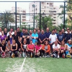 Multitudinario día del padre tanto de tenis como de pádel,